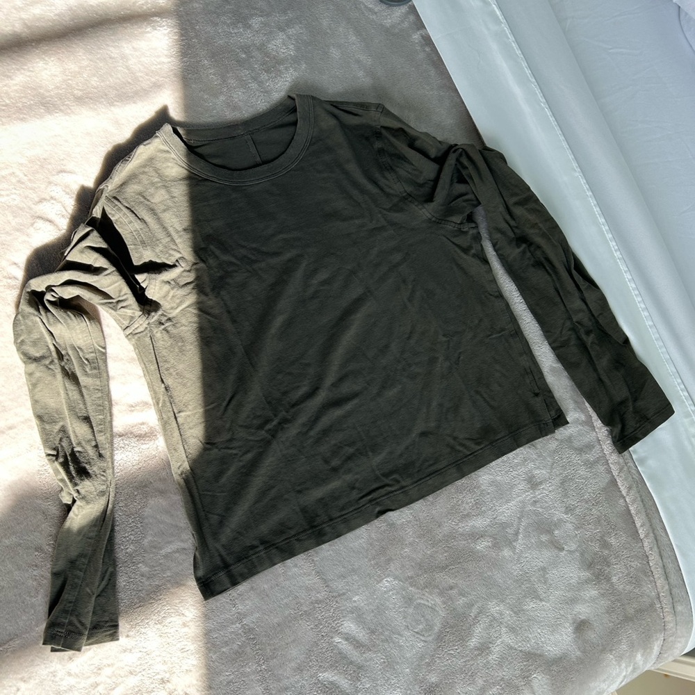 Lululemon Classic-Fit Cotton-Blend LS - size 4